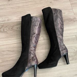 MUST GO! PYTHON BOOTS